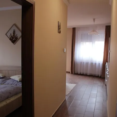 Appartement Imola Es Andrea Apartmanhaz 2 *