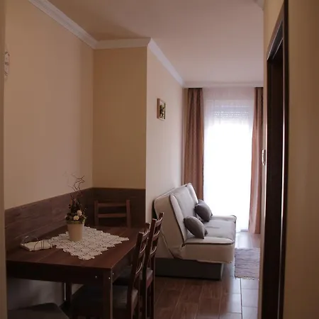 Imola Es Andrea Apartmanhaz 2 Lägenhet *