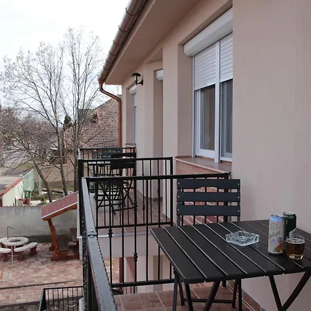 Imola Es Andrea Apartmanhaz 2 *