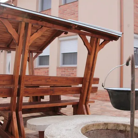 Imola Es Andrea Apartmanhaz 2 Appartement Hajdúszoboszló