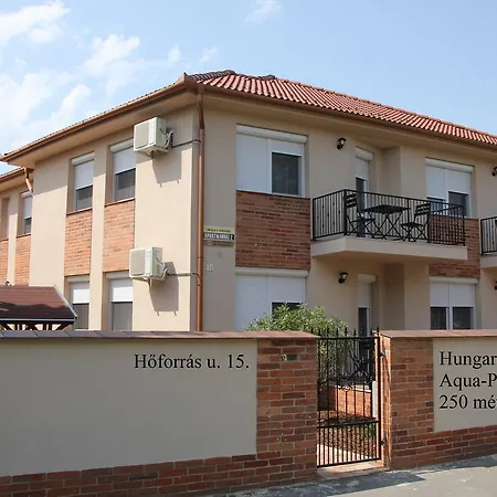 Lägenhet Imola Es Andrea Apartmanhaz 2