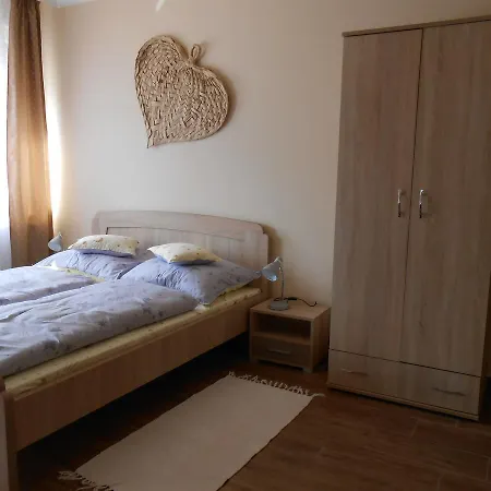 Imola Es Andrea Apartmanhaz 2 아파트 *
