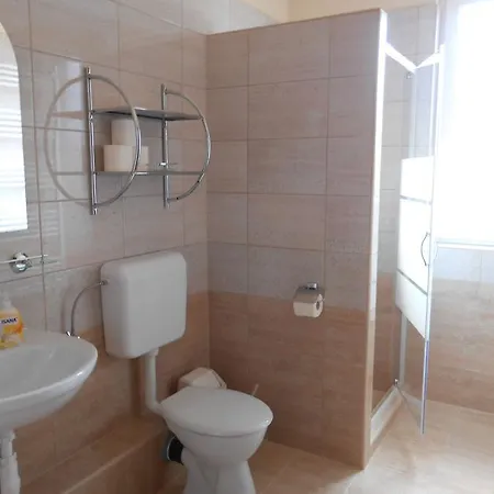 아파트 Imola Es Andrea Apartmanhaz 2 *