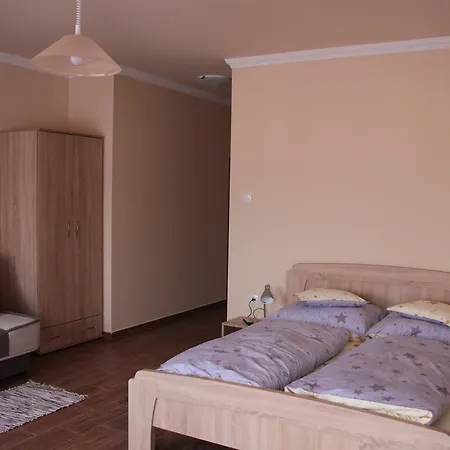 Imola Es Andrea Apartmanhaz 2 아파트 Hajdúszoboszló