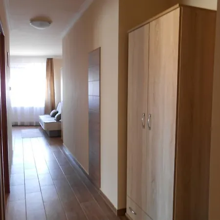 Imola Es Andrea Apartmanhaz 2 아파트