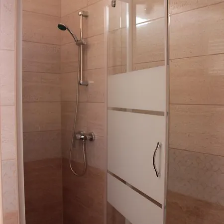 Imola Es Andrea Apartmanhaz 2 *