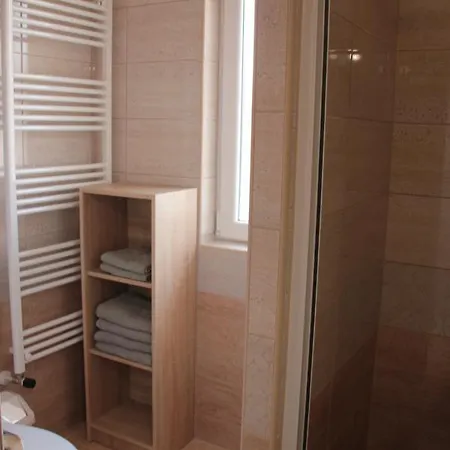 Imola Es Andrea Apartmanhaz 2