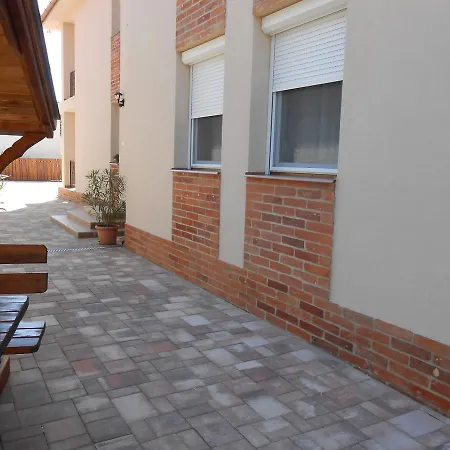 아파트 Imola Es Andrea Apartmanhaz 2 Hajdúszoboszló
