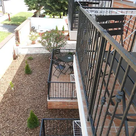 아파트 Imola Es Andrea Apartmanhaz 2